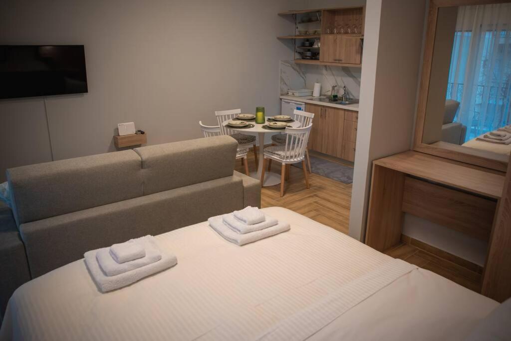 Irresistable Studio In The Heart Of Ксанти Екстериор снимка